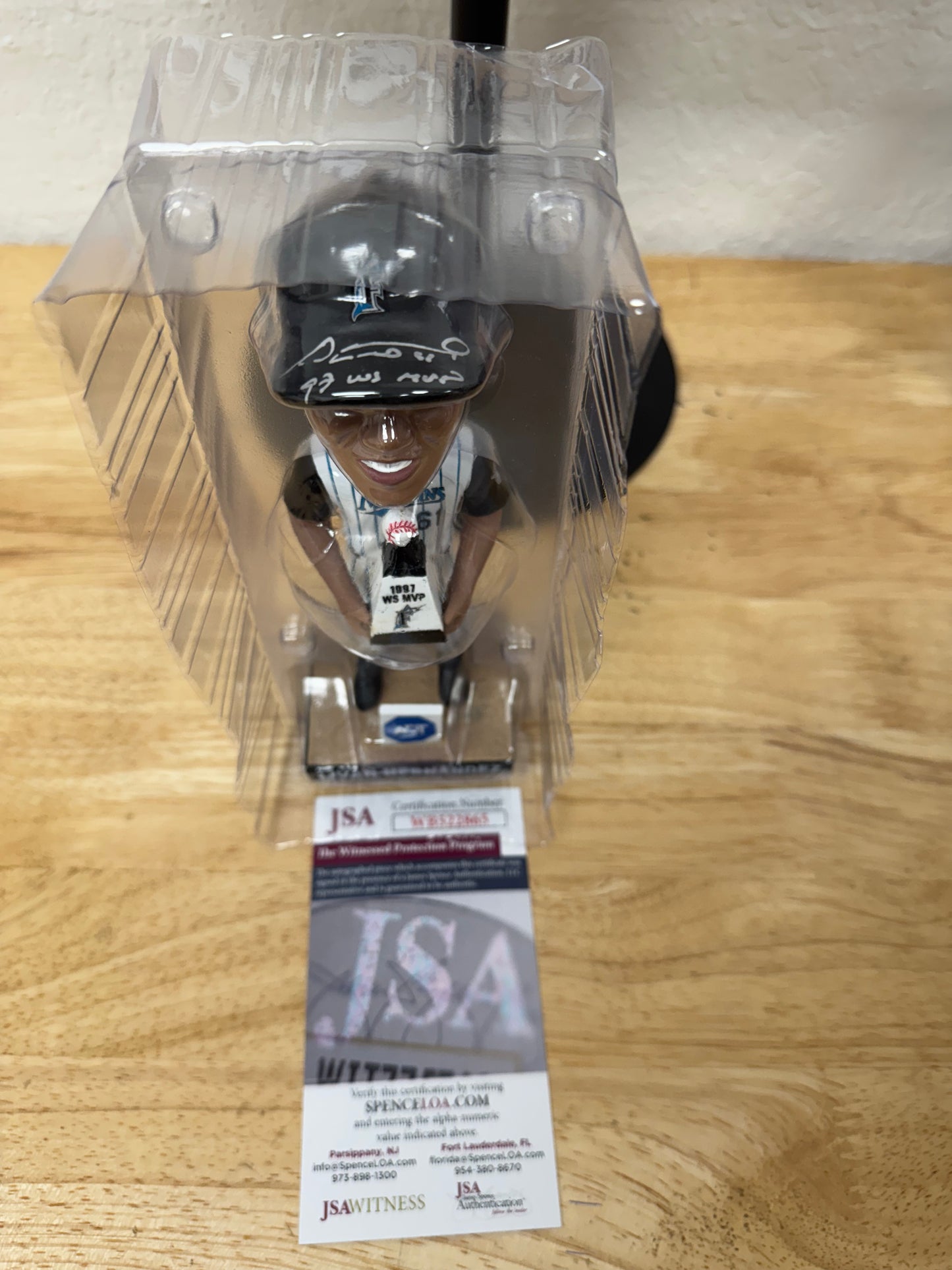 Bobblehead - Livan Hernandez